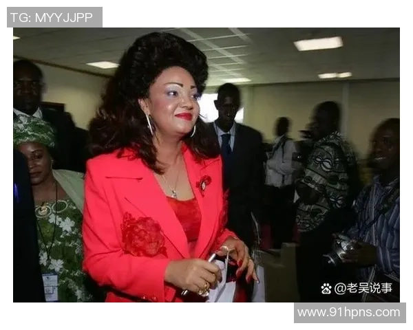 足球明星的爆炸头如何成为时尚潮流的象征与球场上的独特风采